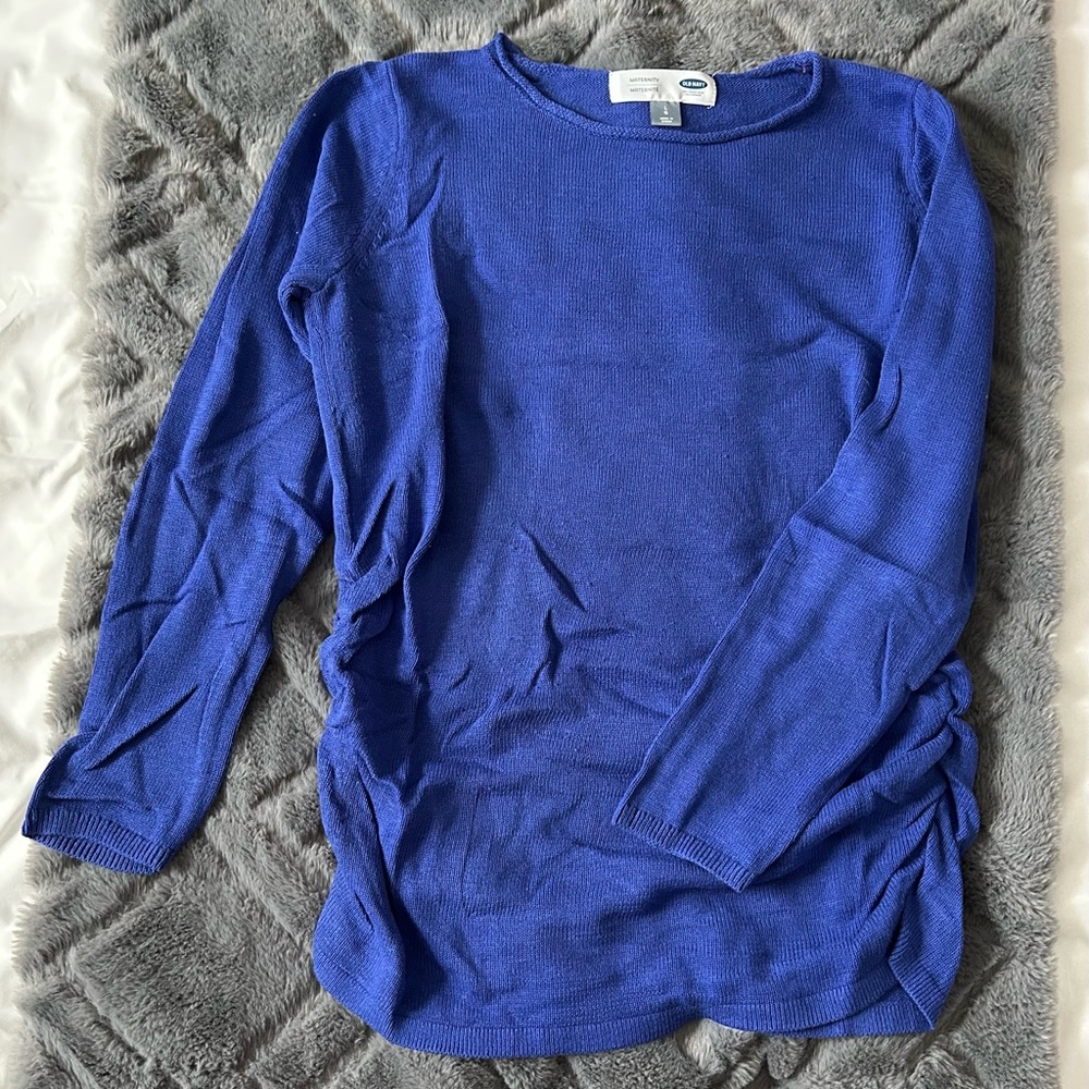Old Navy Maternity Sweater. Pretty rich blueish color. EUC!